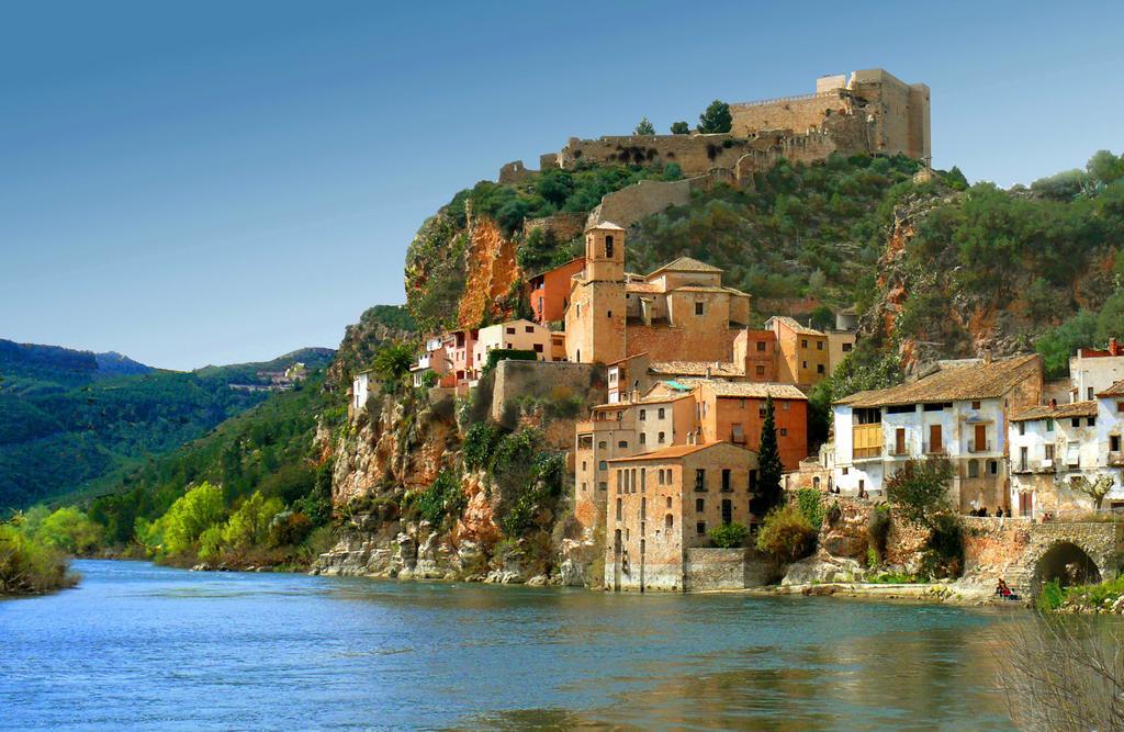 Ca La Maria Apartment Mora d'Ebre Bagian luar foto