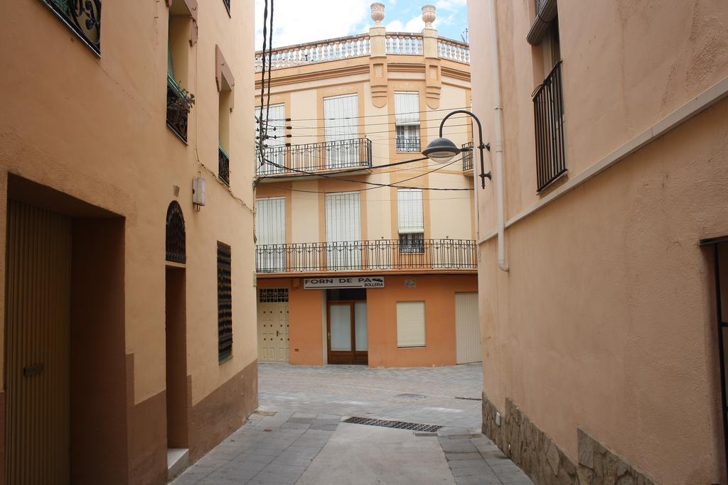 Ca La Maria Apartment Mora d'Ebre Bagian luar foto